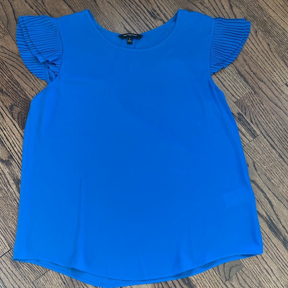 Banana Republic Flutter Sleeve top